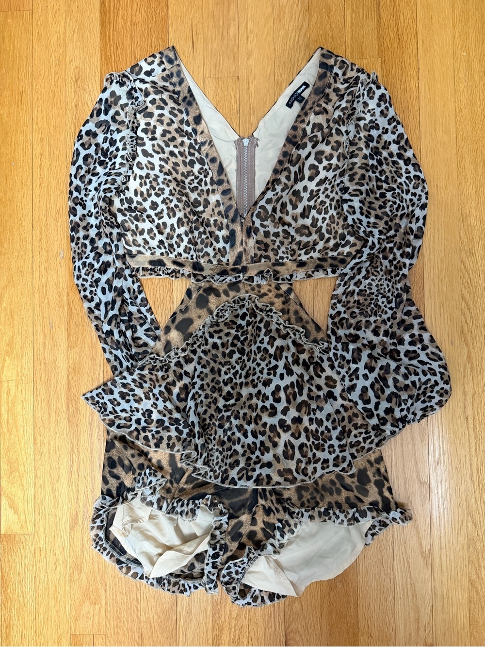 Leopard Romper - Picture 4 of 5